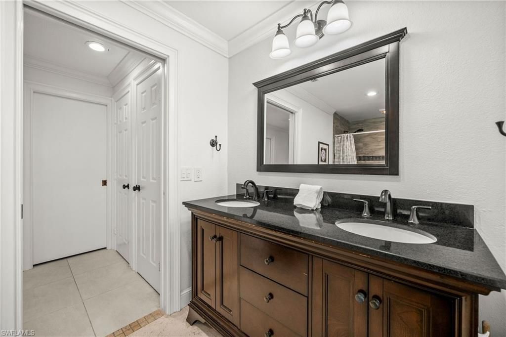 421 Palm River Blvd, Naples, FL 34110 Photo