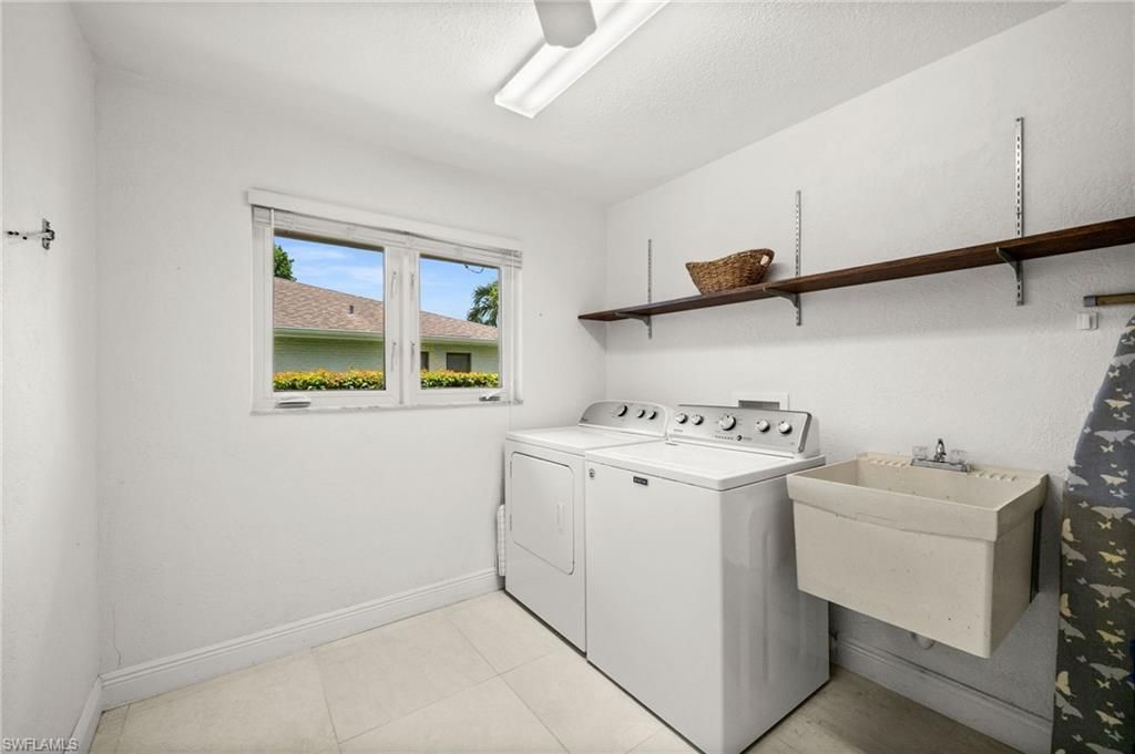 421 Palm River Blvd, Naples, FL 34110 Photo