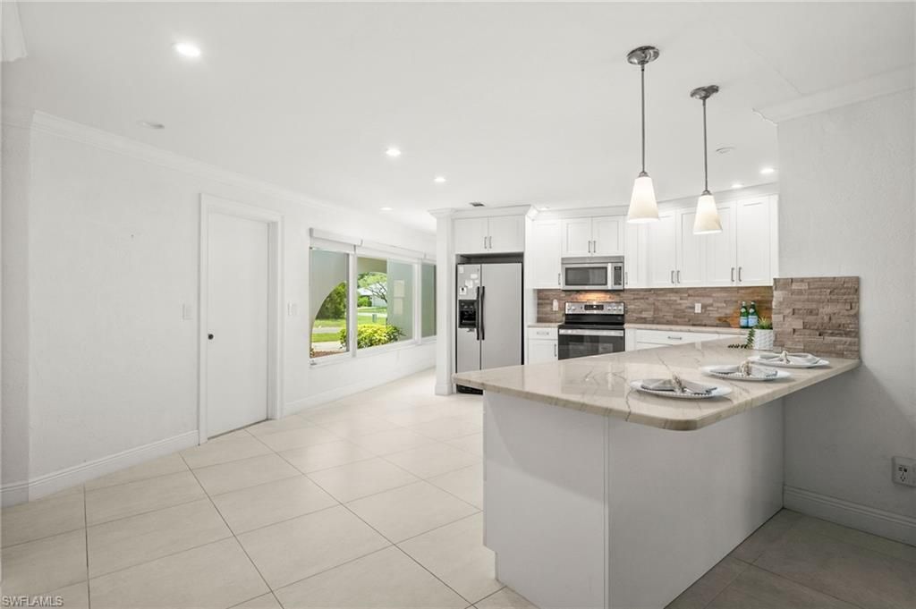 421 Palm River Blvd, Naples, FL 34110 Photo