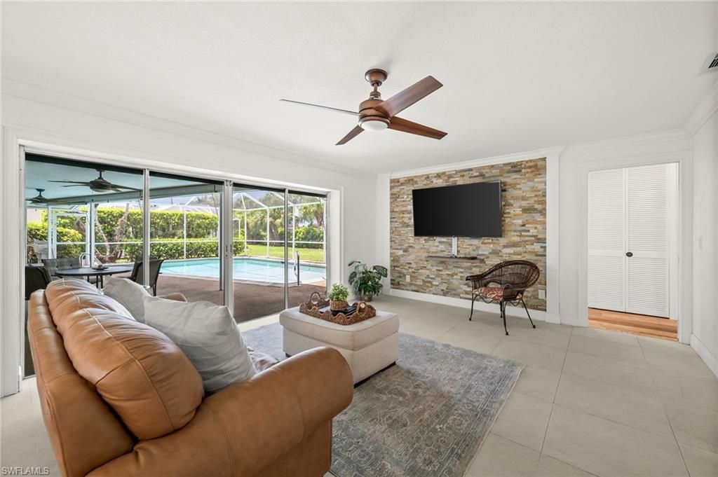 421 Palm River Blvd, Naples, FL 34110 Photo