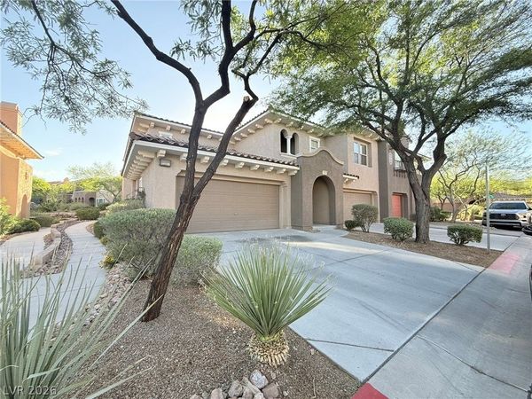 825 Canterra Street , Unit 2060, Las Vegas, NV 89138