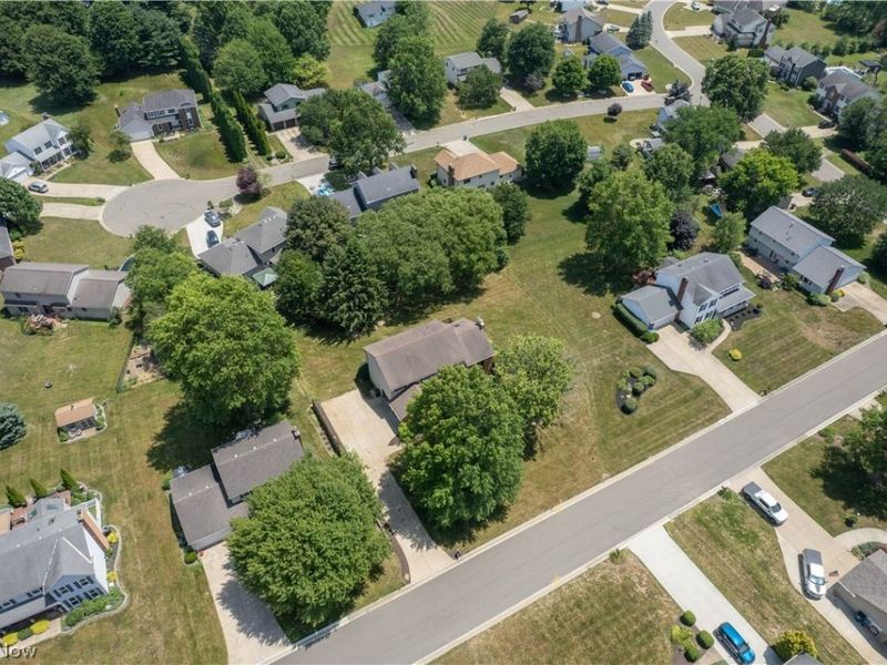 6104 Shipslanding Avenue NW, Canton, OH 44718 Photo 2