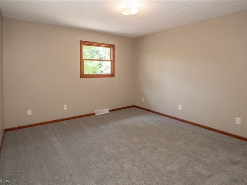 6104 Shipslanding Avenue NW, Canton, OH 44718 Photo 32