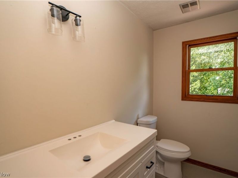 6104 Shipslanding Avenue NW, Canton, OH 44718 Photo 38