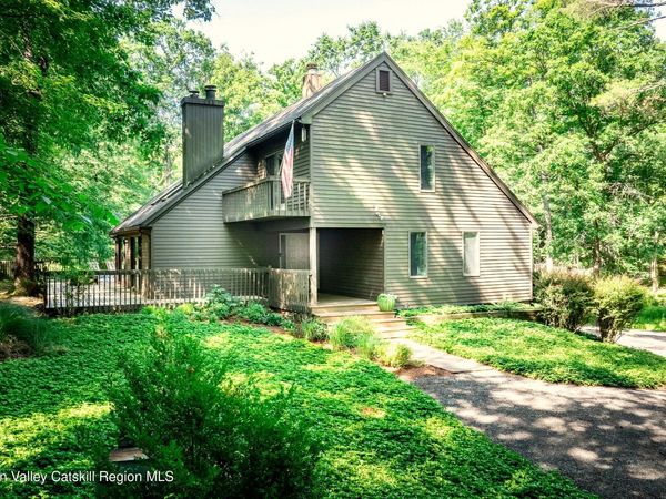 17 Clovewood Road, High Falls, NY 12440