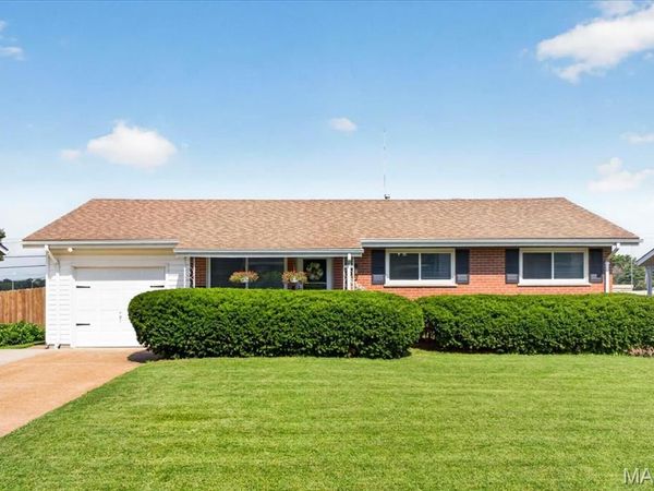 10120 Mullally Drive, St Louis, MO 63123