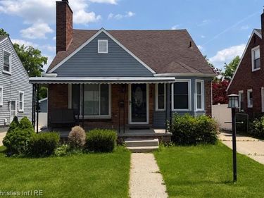 2990 Oakshire Avenue, Berkley, MI 48072