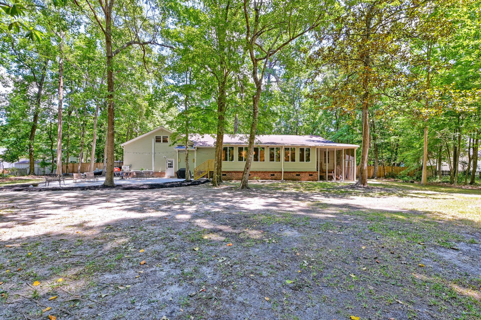 113 Deer Street Photo 11