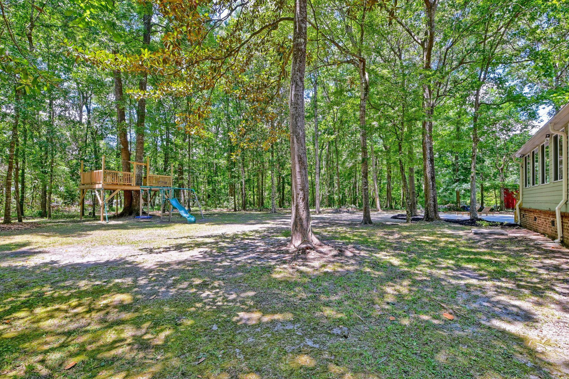 113 Deer Street Photo 12