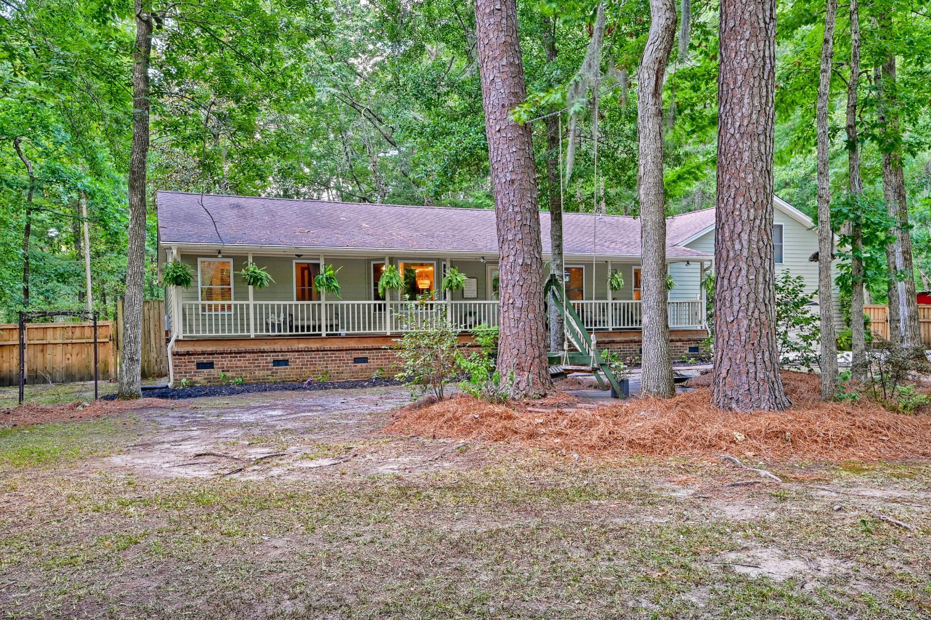 113 Deer Street Photo 14