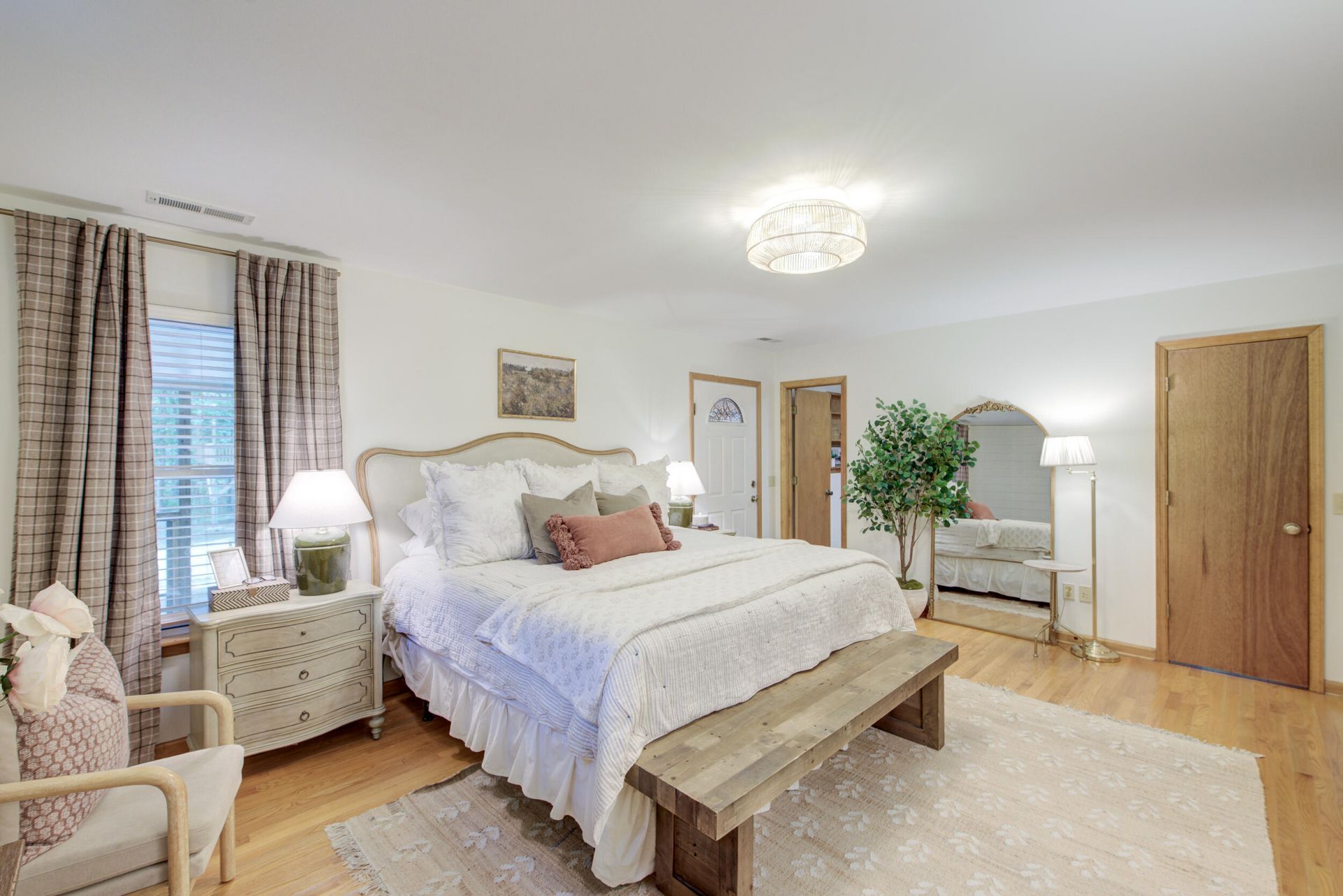 113 Deer Street Photo 15