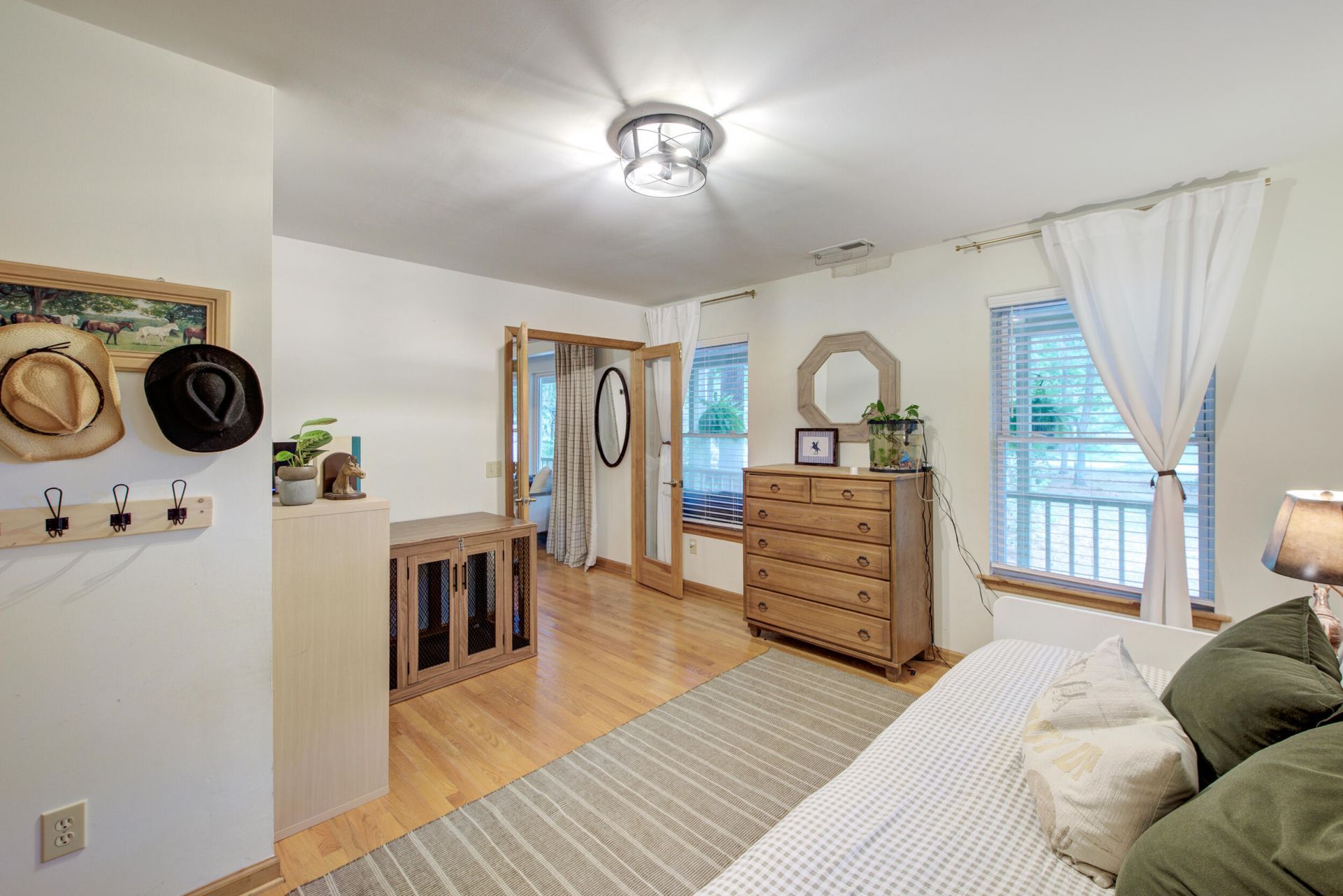 113 Deer Street Photo 33
