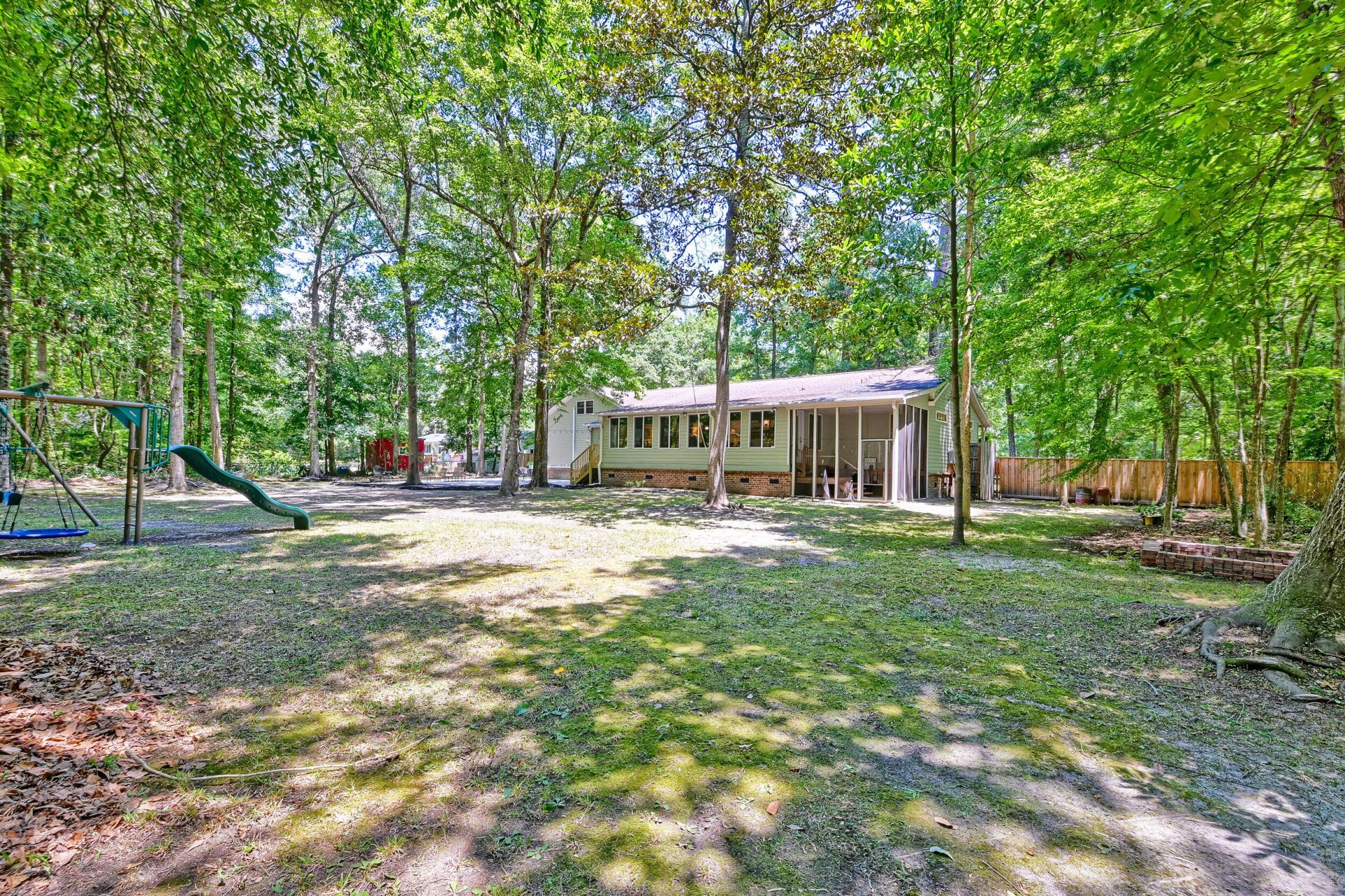 113 Deer Street Photo 46