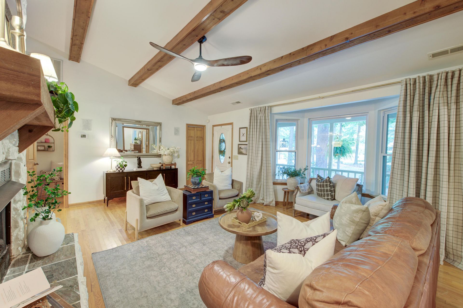 113 Deer Street Photo 5