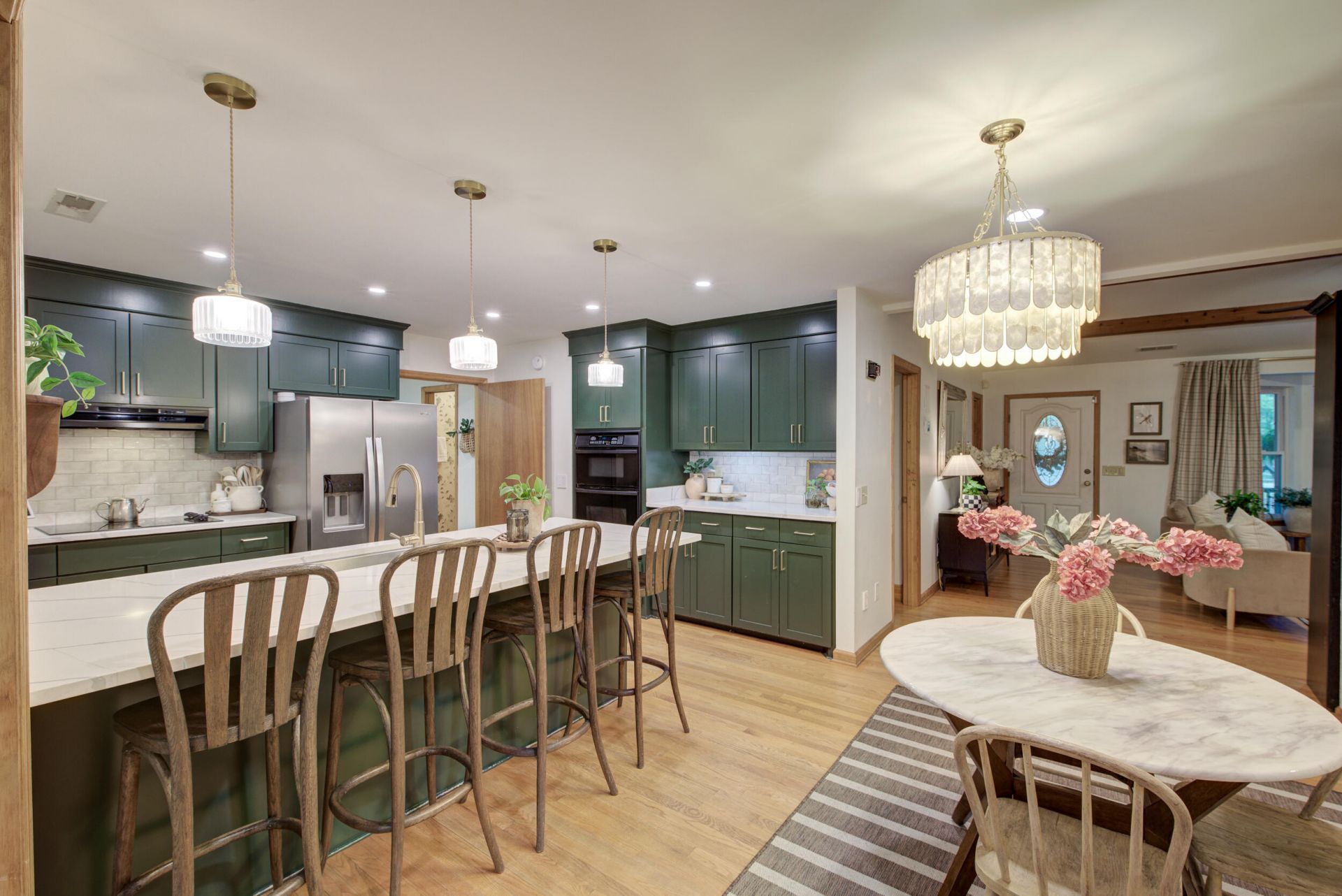 113 Deer Street Photo 6