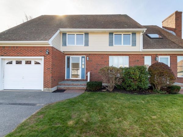 7 Lowell Street, Seabrook, NH 03874