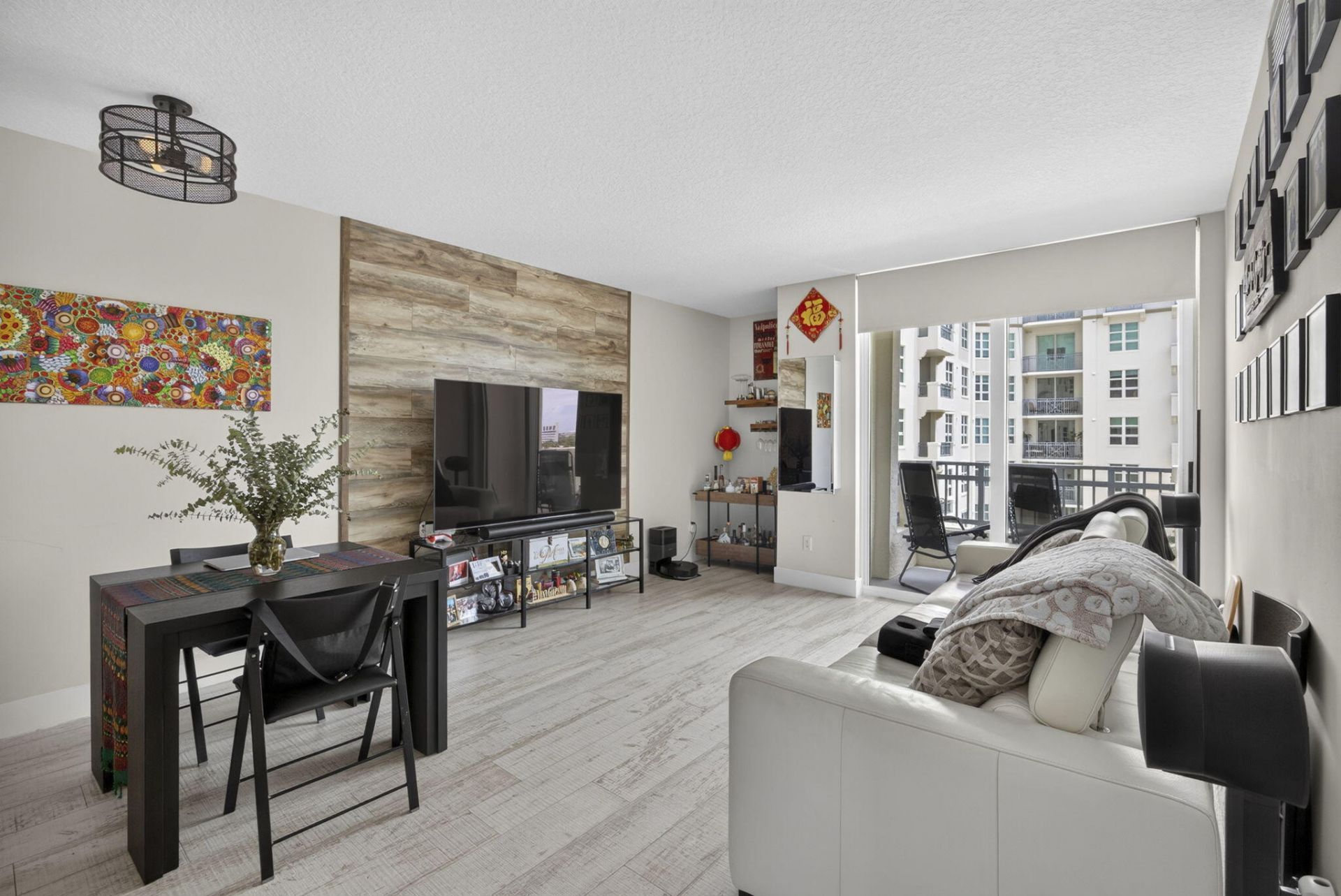 403 S Sapodilla Avenue, Unit 502, West Palm Beach, FL 33401 Photo