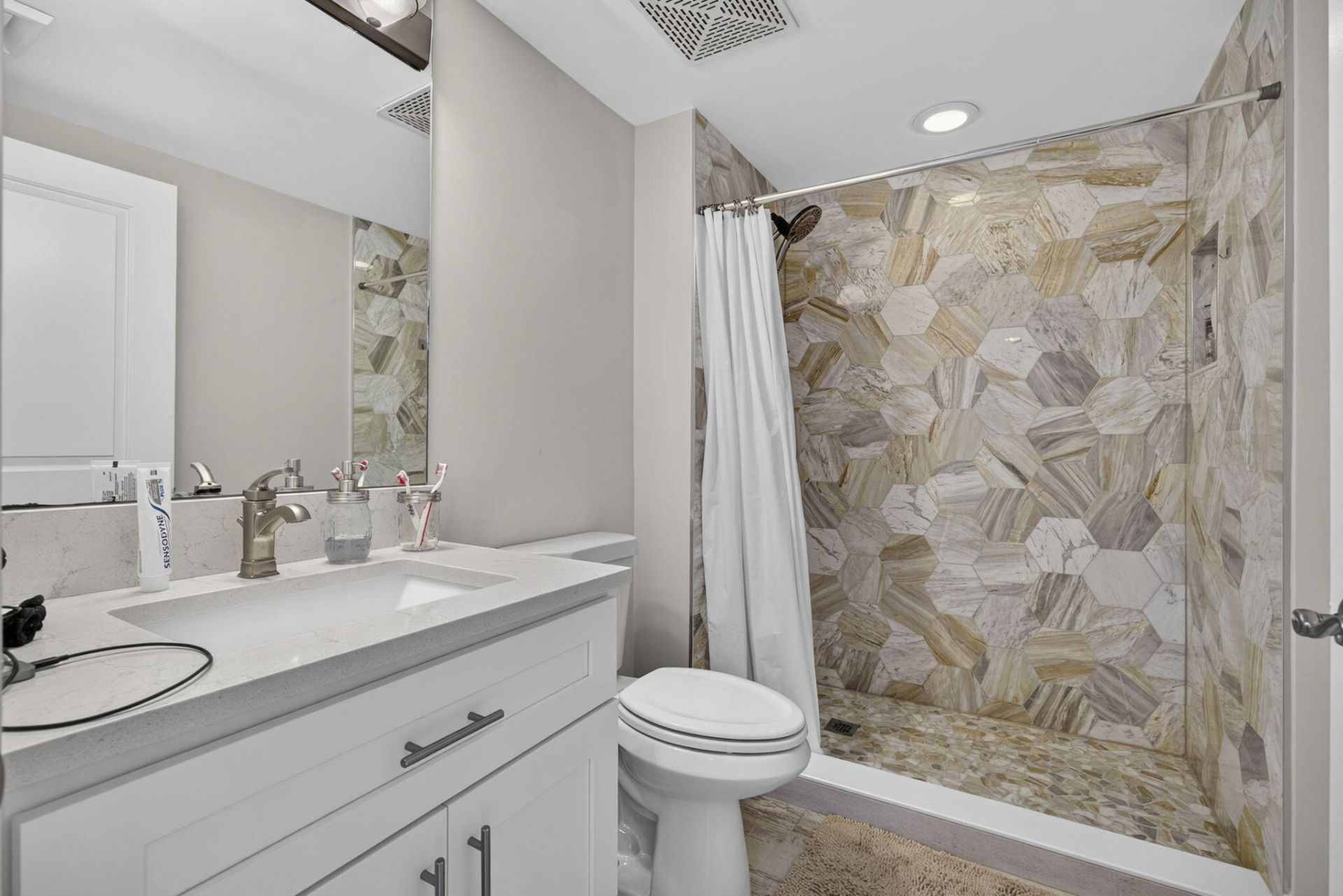 403 S Sapodilla Avenue, Unit 502, West Palm Beach, FL 33401 Photo