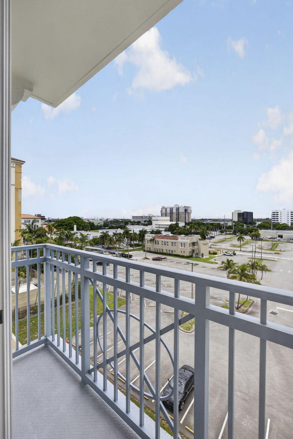 403 S Sapodilla Avenue, Unit 502, West Palm Beach, FL 33401 Photo