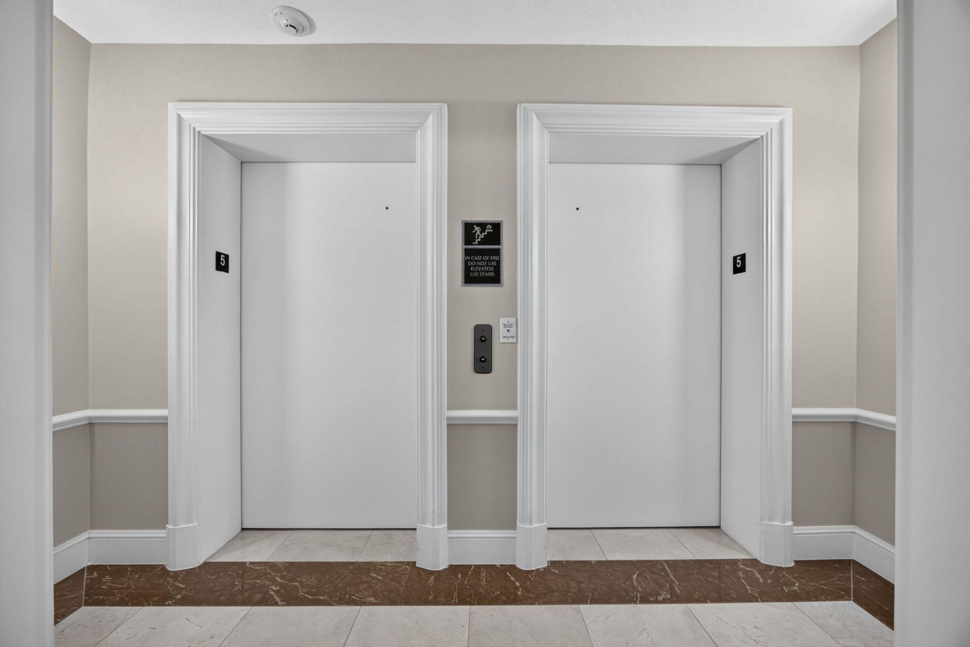 403 S Sapodilla Avenue, Unit 502, West Palm Beach, FL 33401 Photo