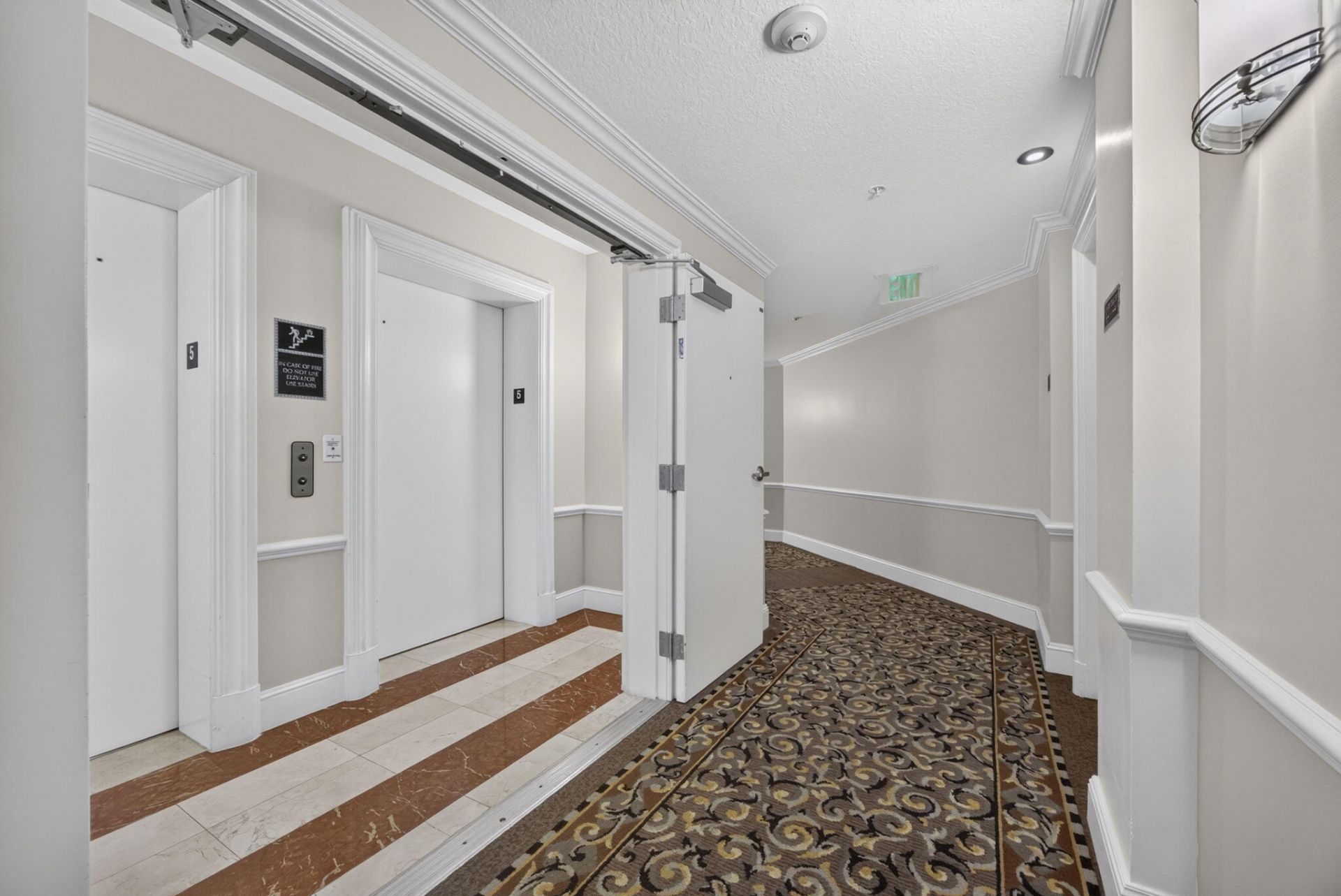 403 S Sapodilla Avenue, Unit 502, West Palm Beach, FL 33401 Photo
