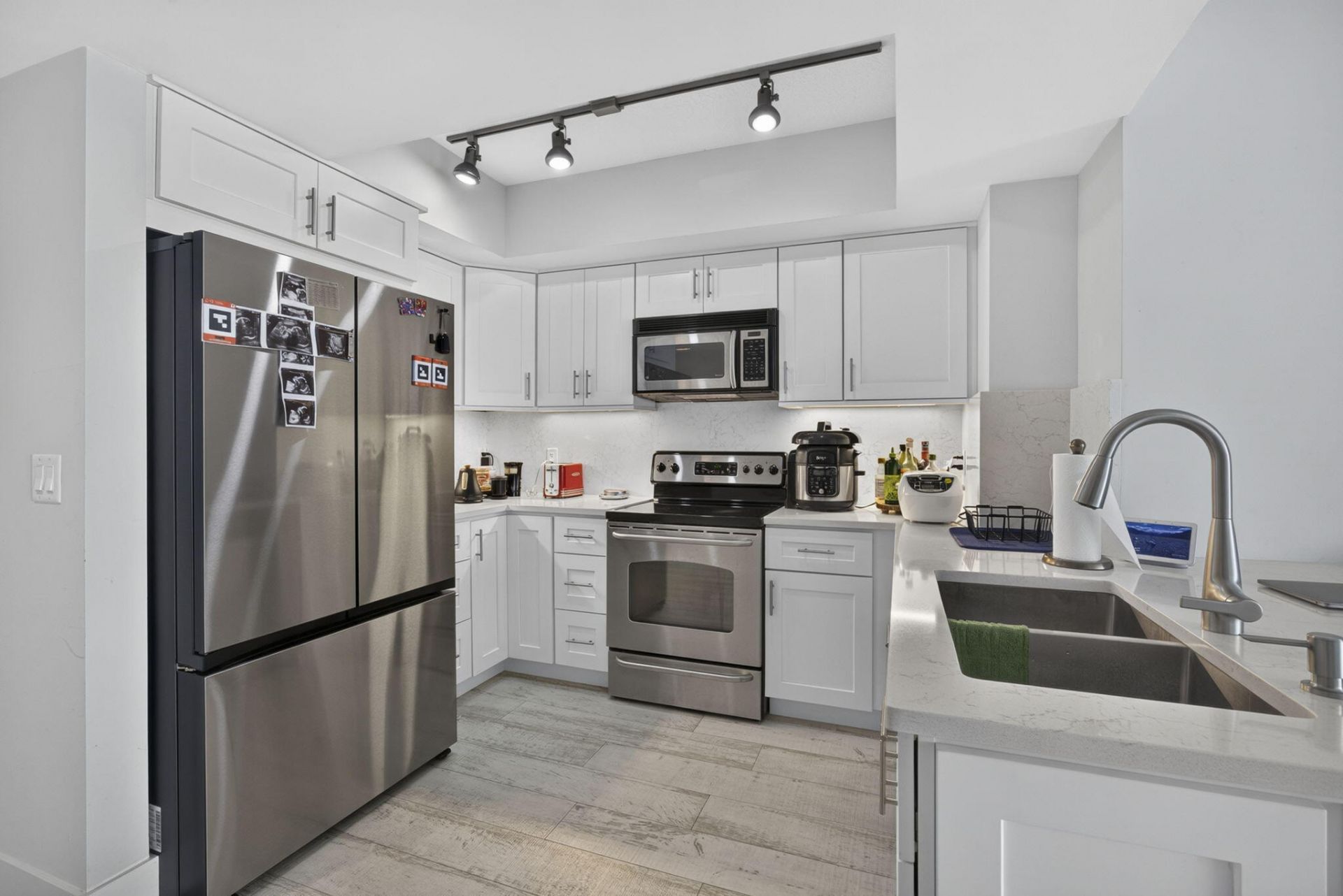 403 S Sapodilla Avenue, Unit 502, West Palm Beach, FL 33401 Photo