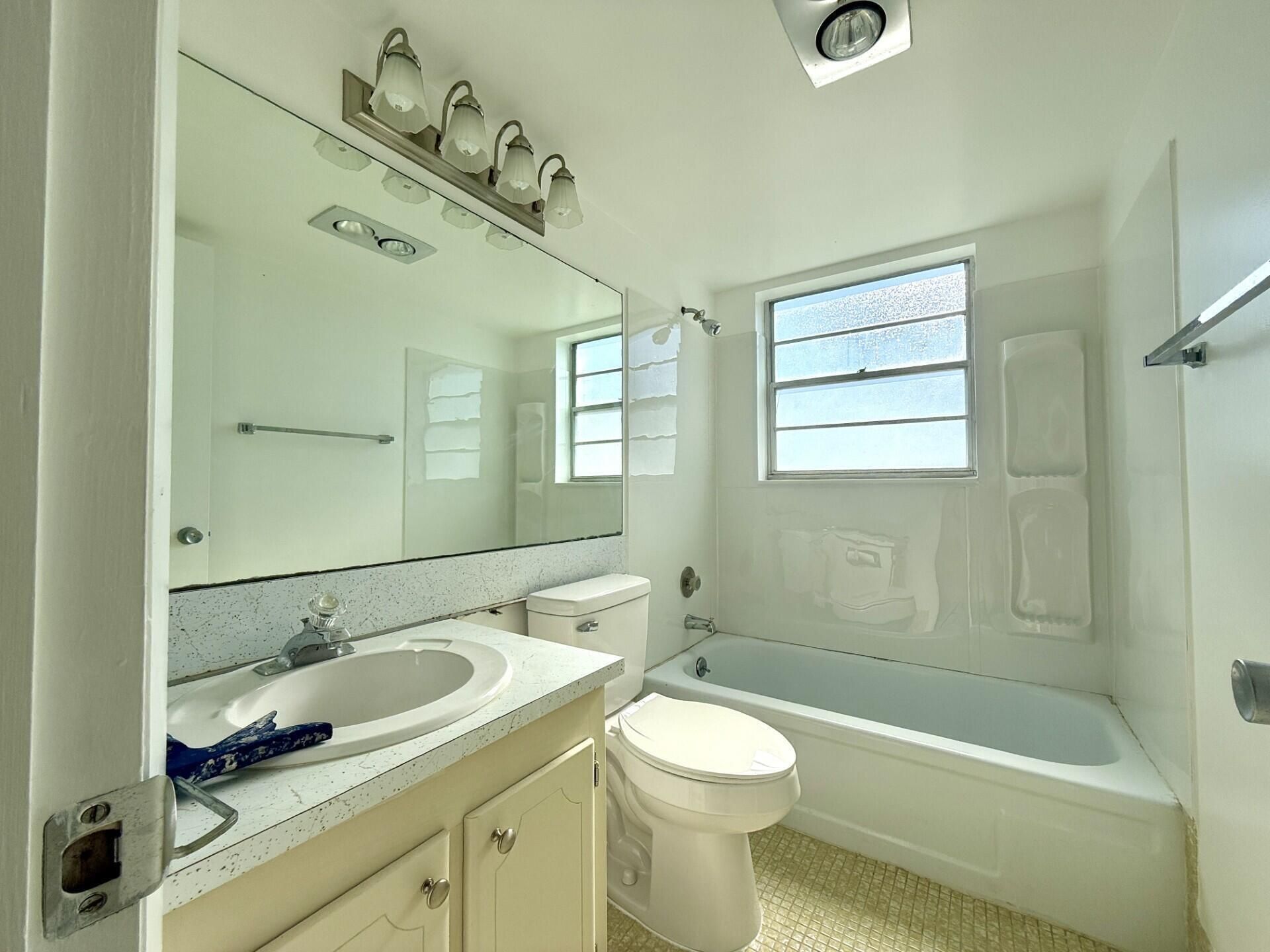 9 Hastings A, Unit 9, West Palm Beach, FL 33417 Photo