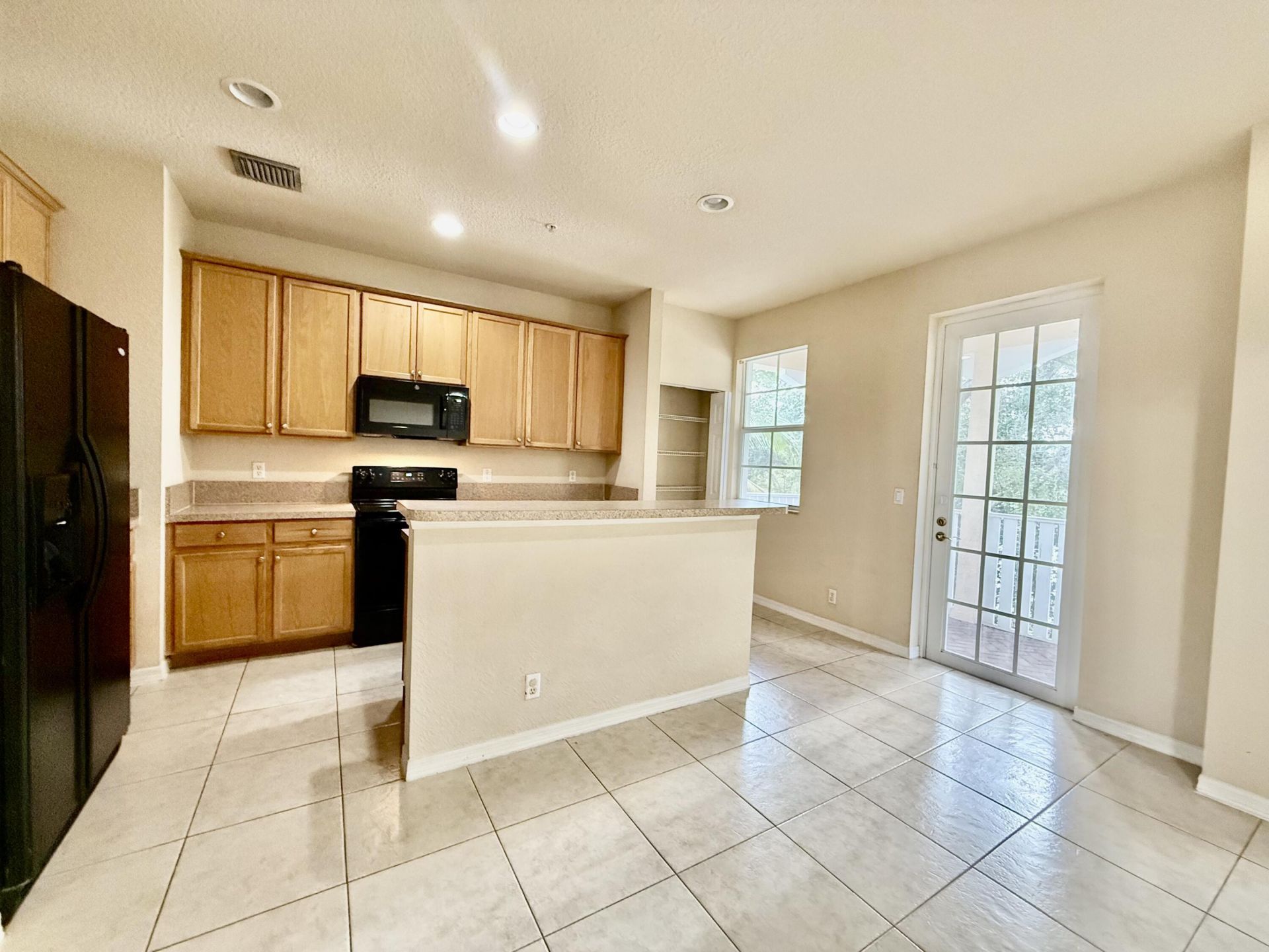 335 E Thatch Palm Circle, Unit 104, Jupiter, FL 33458 Photo