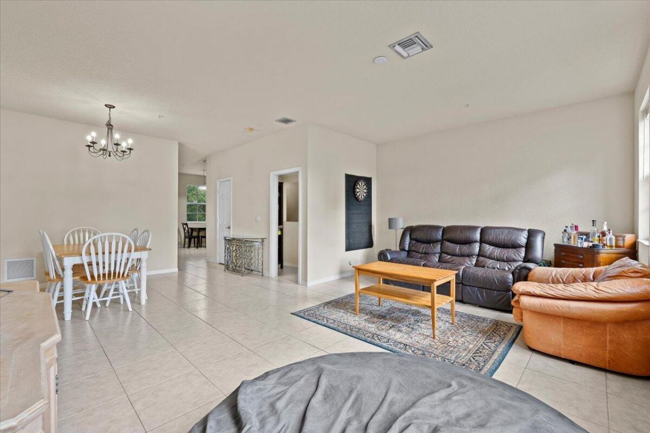 335 E Thatch Palm Circle, Unit 104, Jupiter, FL 33458 Photo