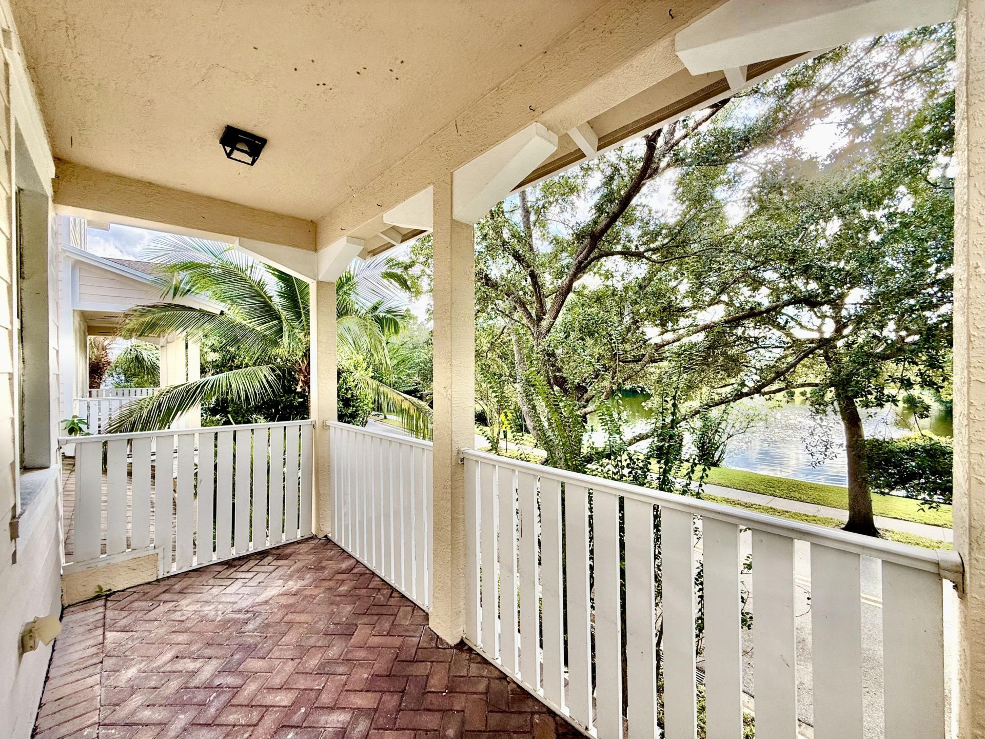 335 E Thatch Palm Circle, Unit 104, Jupiter, FL 33458 Photo