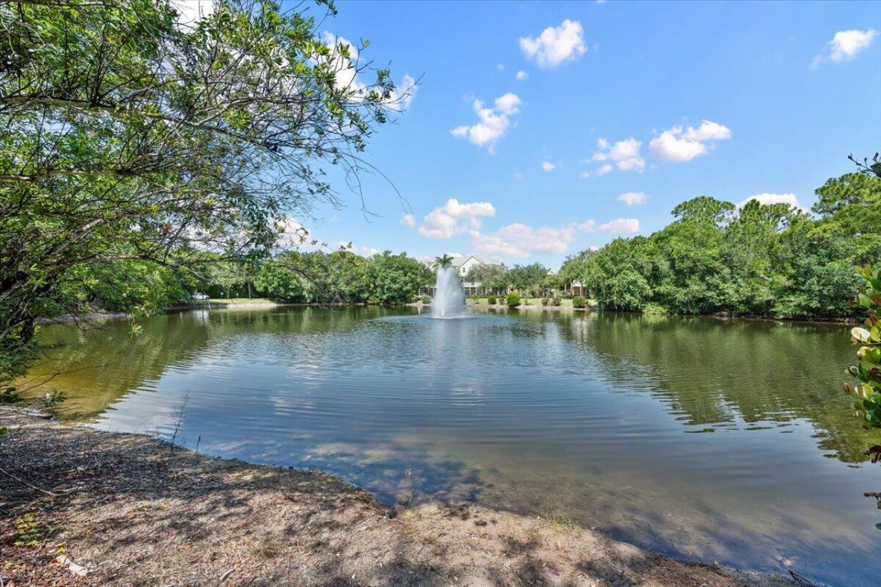 335 E Thatch Palm Circle, Unit 104, Jupiter, FL 33458 Photo