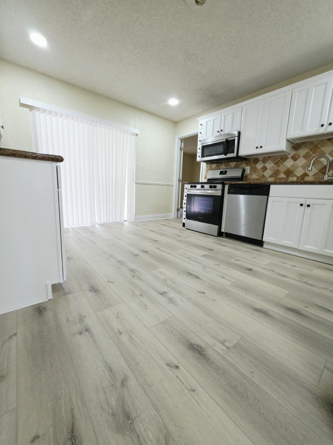 5447 Twin Oakes Road, Greenacres, FL 33463 Photo