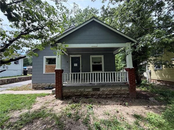 206 S Hardy Avenue, Independence, MO 64053