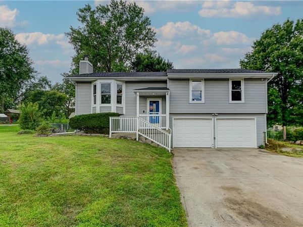 10412 N Baltimore Avenue, Kansas City, MO 64155