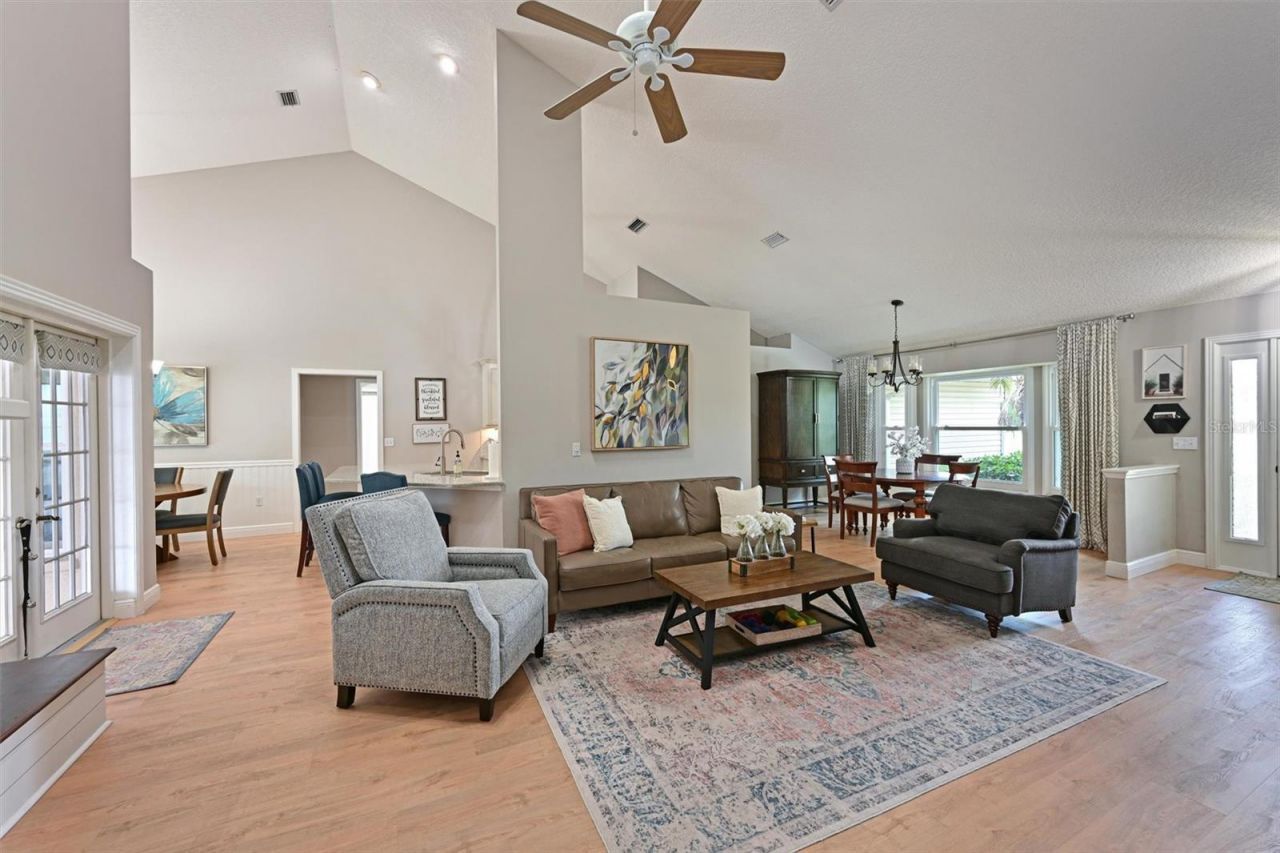 305 Mill Run E, Bradenton, FL 34212 Photo