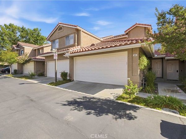28127 Bobwhite Circle, Unit 98, Saugus, CA 91350