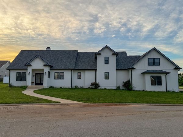 100 Waycross Dr, Shelbyville, TN 37160