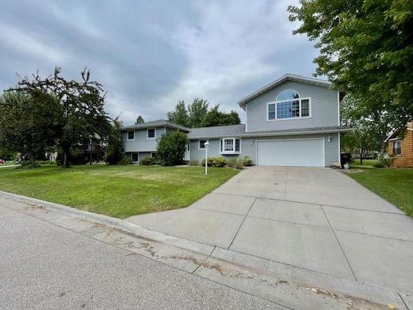 225 Country Club Drive, Lewiston, MN 55952
