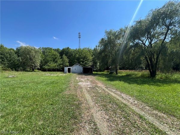 2140 Lazy Lane, Jefferson, OH 44047