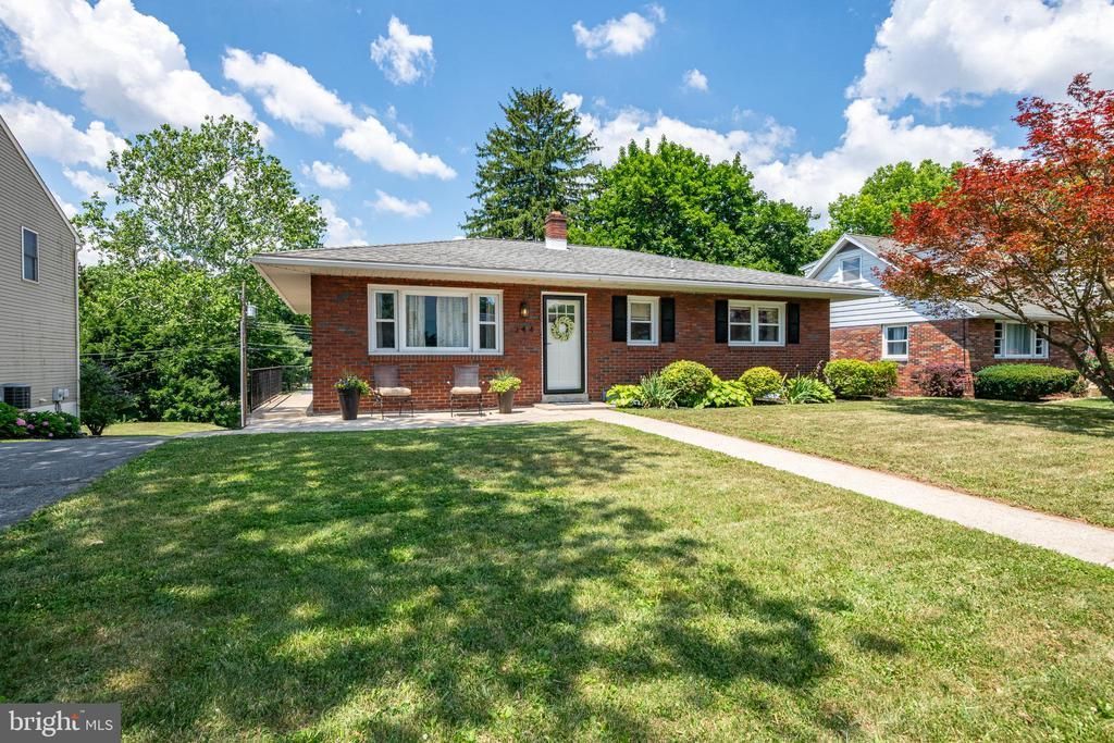 344 Pennwyn Place, Reading, PA 19607 Main Photo