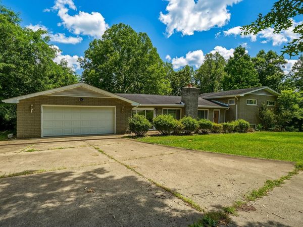 103 Upland Place, Milton, WV 25541