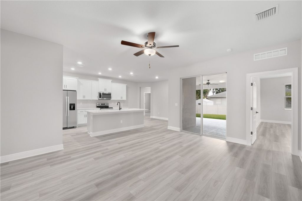 9345 101st Avenue , Vero Beach, FL 32967 Photo