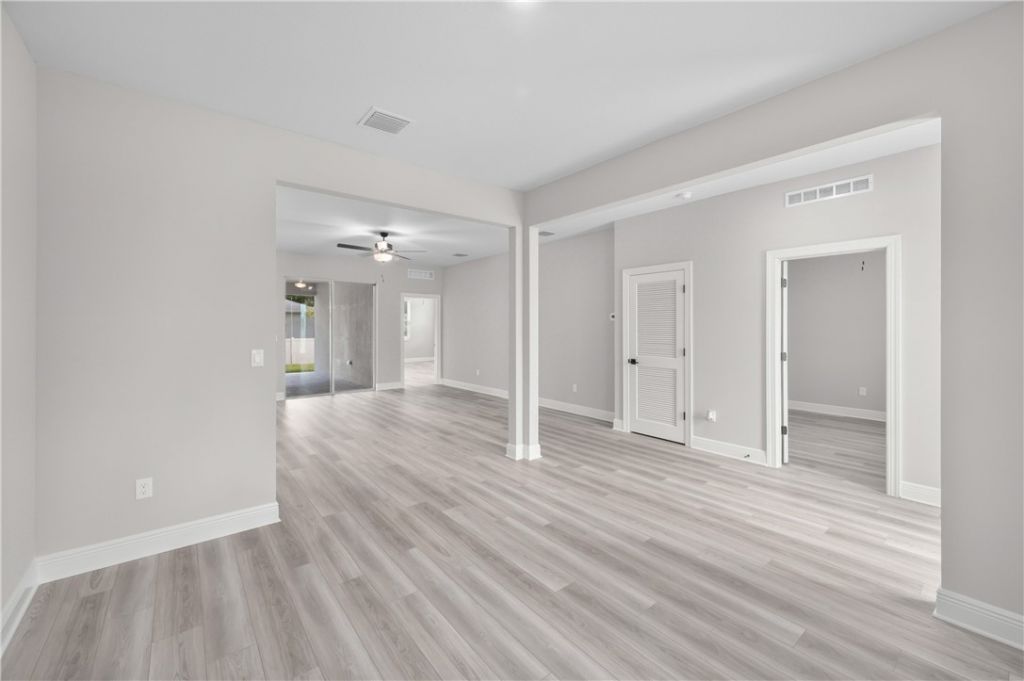 9345 101st Avenue , Vero Beach, FL 32967 Photo