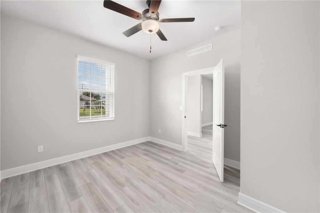 9345 101st Avenue , Vero Beach, FL 32967 Photo