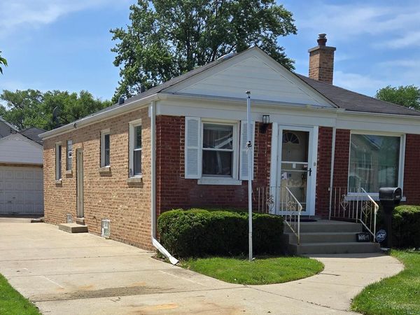 7642 N Osceola Avenue , Niles, IL 60714