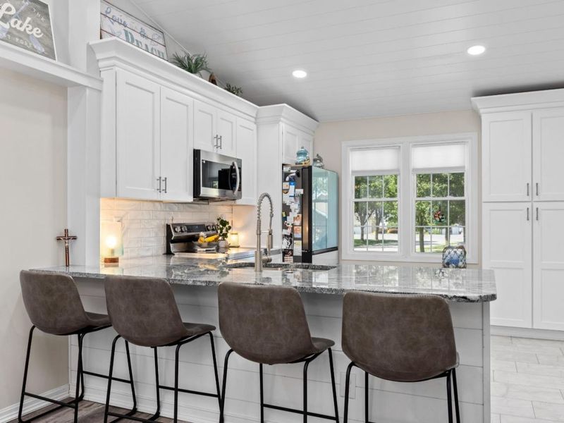 400 Lighthouse Oval, Marblehead, OH 43440 Photo 8