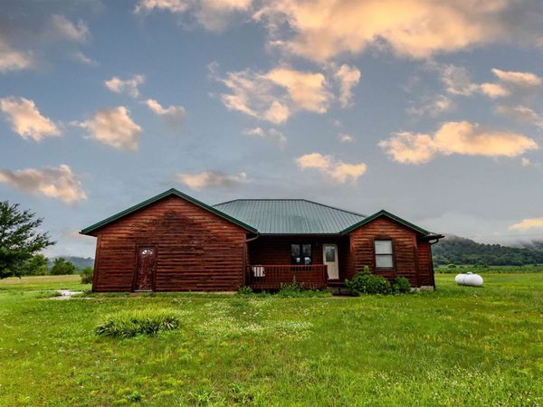 33537 Ann Street, Lone Rock, WI 53556