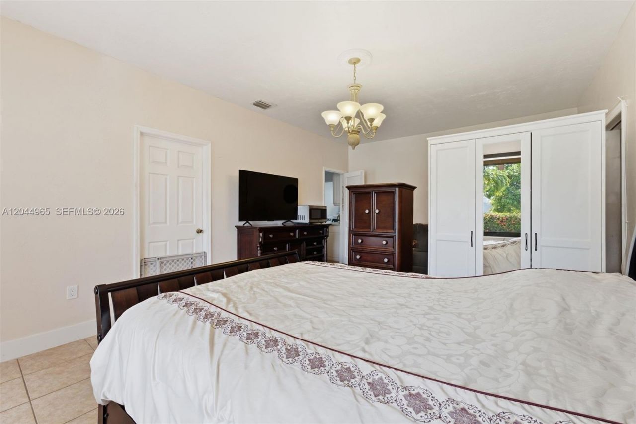 1421-1419 SW 76 Ct , Miami, FL 33144 Photo