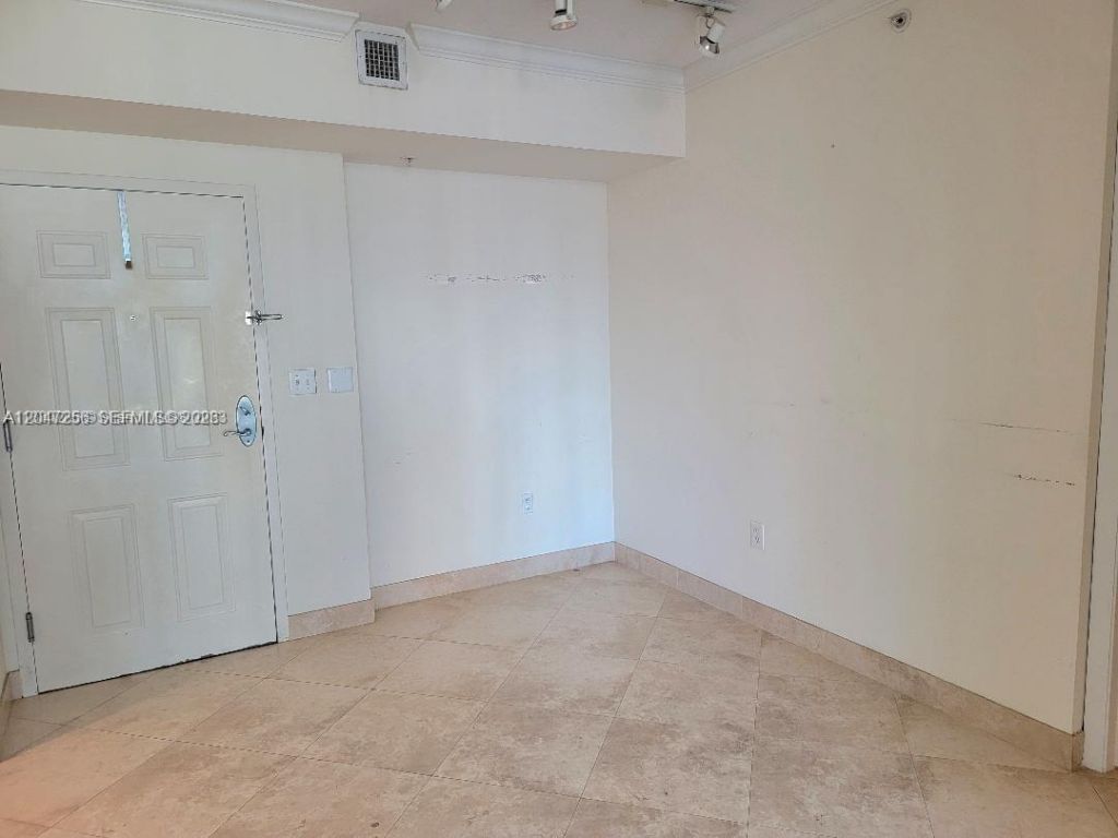 2000 N Bayshore Dr , Unit 707, Miami, FL 33137 Photo