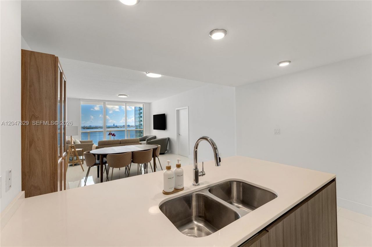 600 NE 27th St , Unit 2904, Miami, FL 33137 Photo